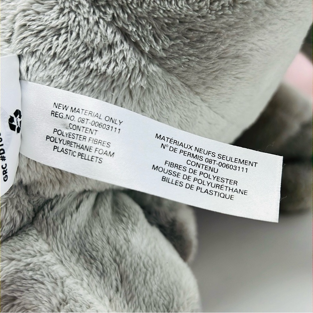 Disney Store Authentic Dumbo - Picture 10 of 11